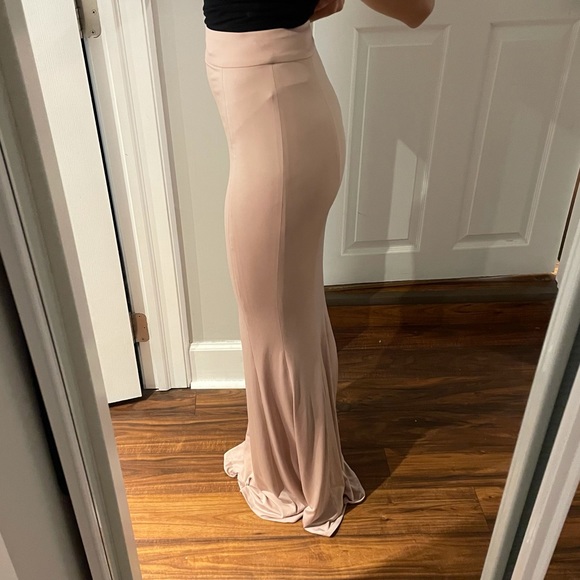 NWT House of CB Blush Pink Mermaid Skirt - Picture 4 of 6